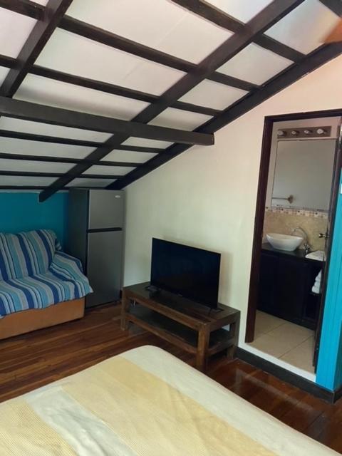 Uverito Sand Dollar B&B Лас-Таблас Экстерьер фото